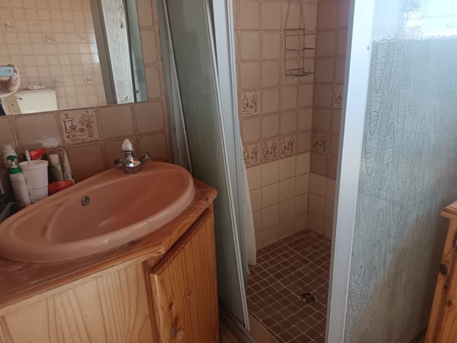 4 Bedroom Property for Sale in Heuwelsig Northern Cape